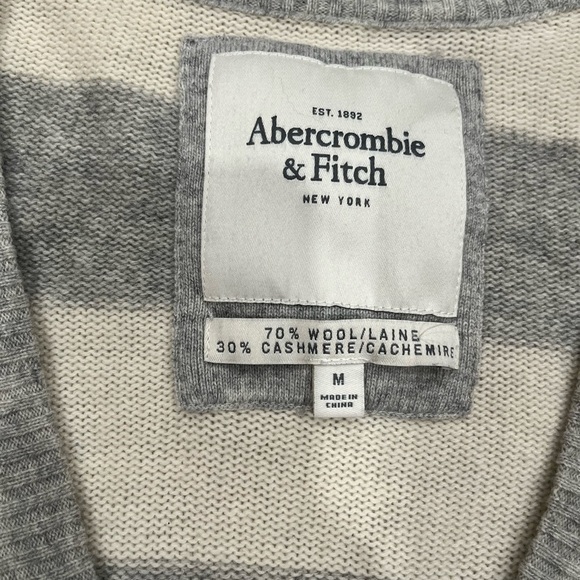[M]Abercrombie&Fitch WMN Striped Gray and Cream Wool Cashmere Sweater Deep V - Picture 3 of 7